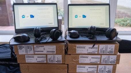 Ще 350 ноутбуків для навчання отримали школярі з громад Херсонщини